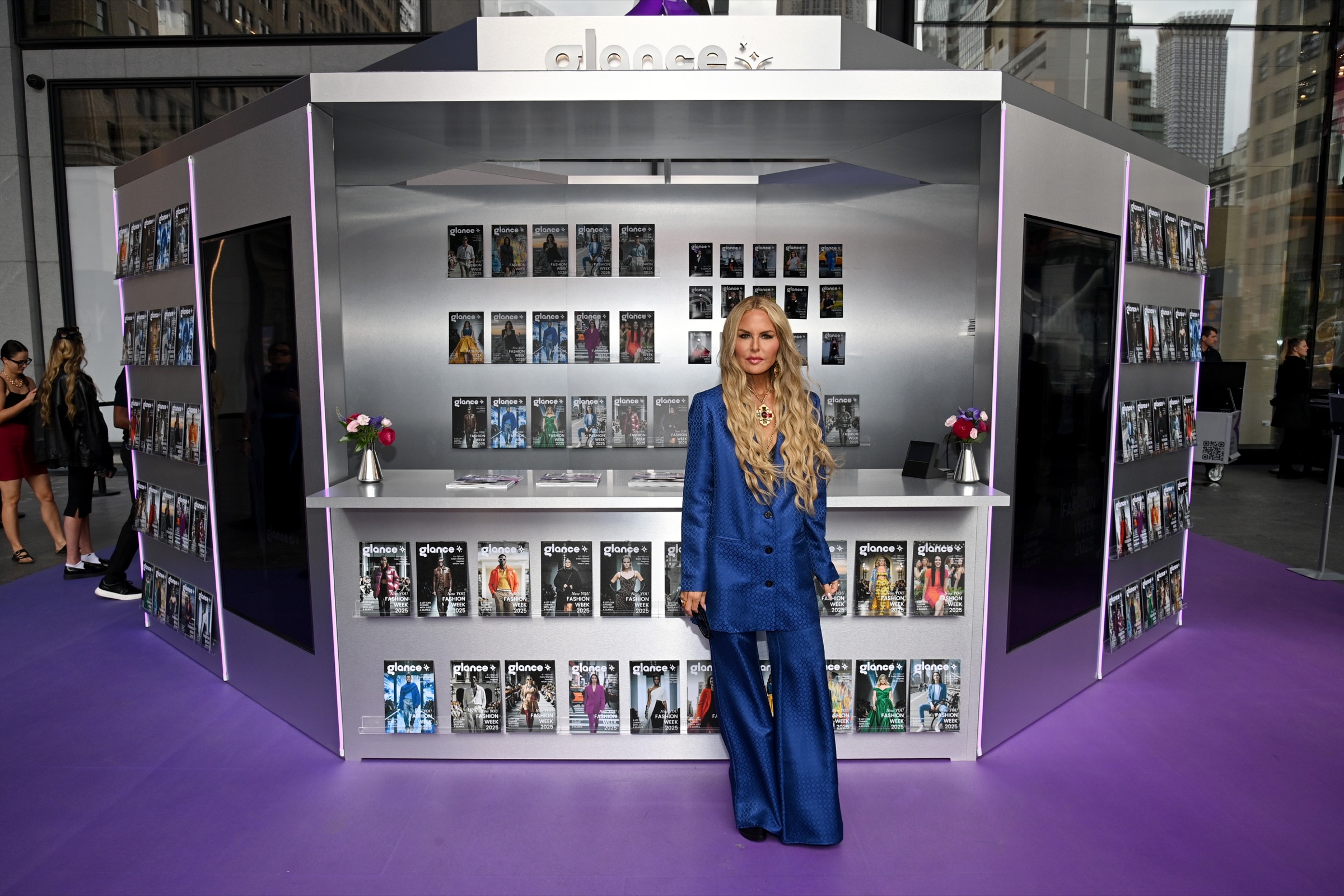 Rachel Zoe at the Glance AI fashion newsstand
