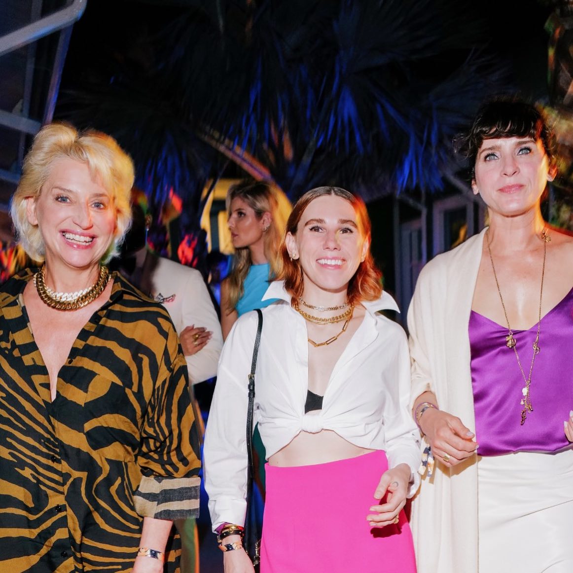Guests arriving together at the Nassau Cruise Port event