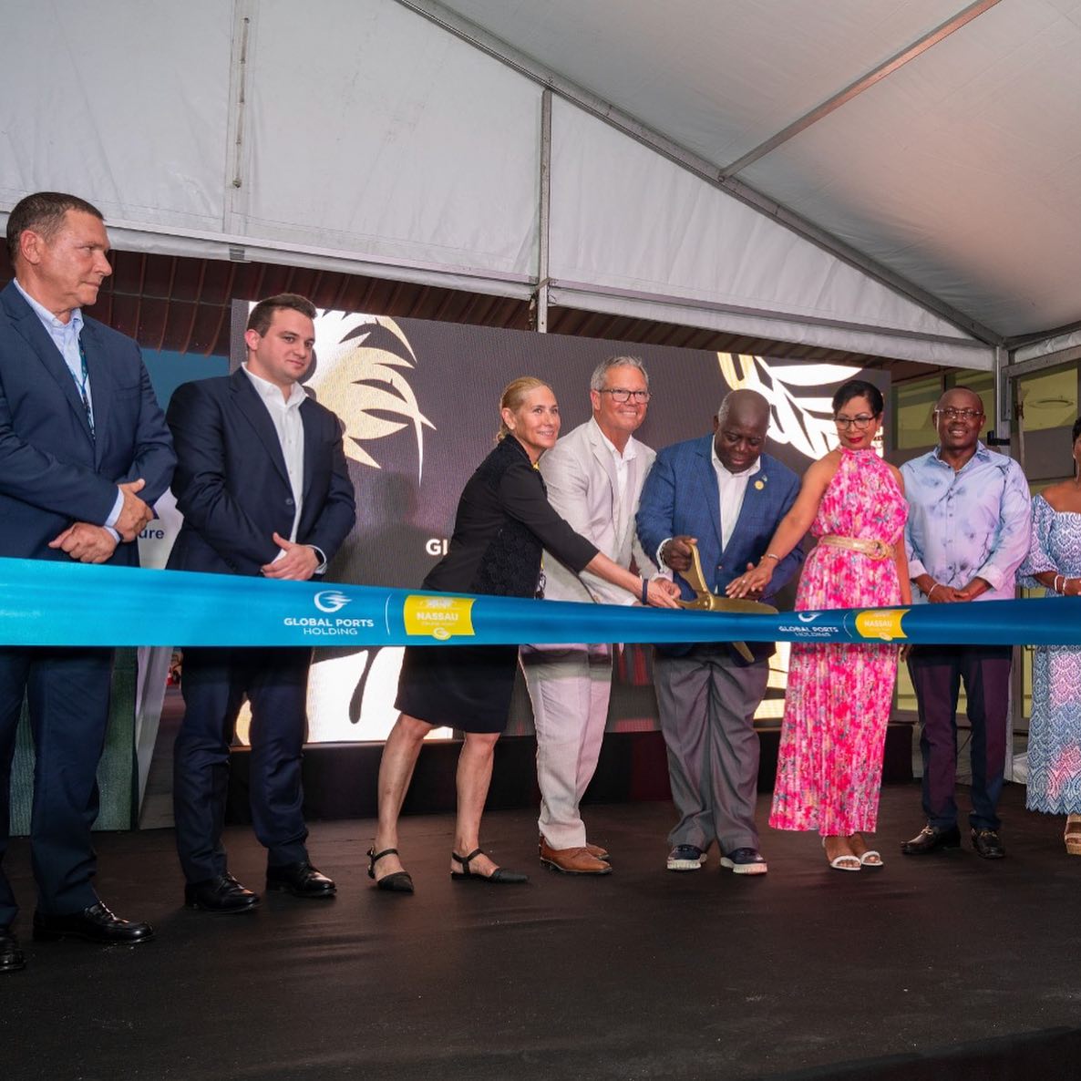 Officials cutting the ribbon at Nassau Cruise Port